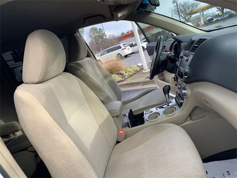 Used 2013 Toyota Highlander FWD image 14
