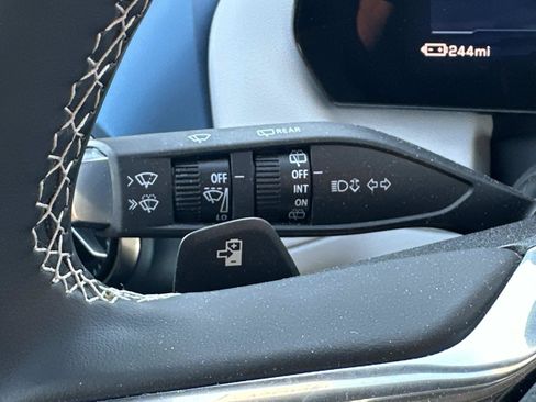 Used 2026 Chevrolet Equinox EV LT FWD image 24