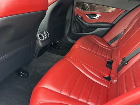 Used 2018 Mercedes-Benz C 300 4MATIC Sedan image 12