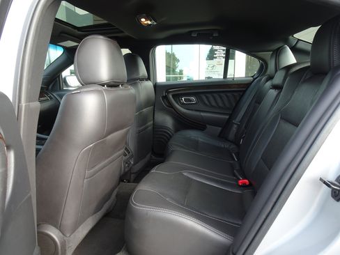 Used 2015 Ford Taurus Limited w/ Equipment Group 301A FWD image 14