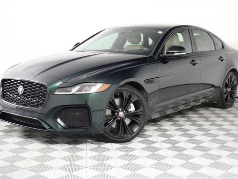 Used 2023 Jaguar XF SE RWD image 3