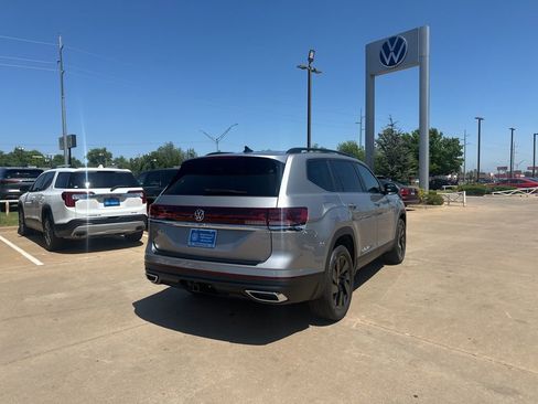 New 2026 Volkswagen Atlas SE FWD image 5