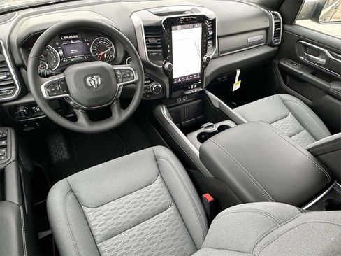 New 2026 RAM 1500 4x4 Crew Cab image 8