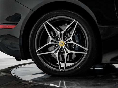 Used 2016 Ferrari California T image 84