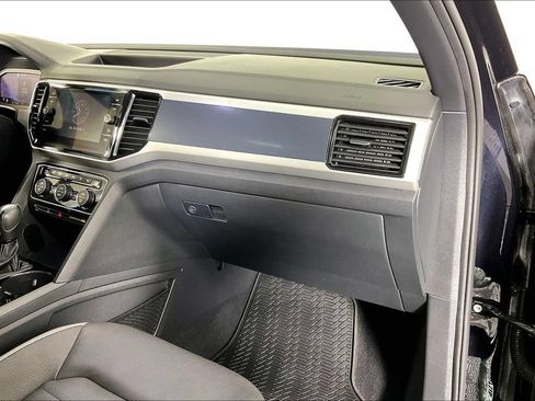 Used 2021 Volkswagen Atlas Cross Sport SEL Premium AWD/4WD image 19