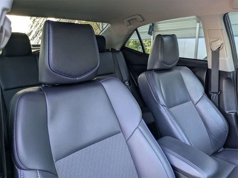 Used 2017 Toyota Corolla SE image 6