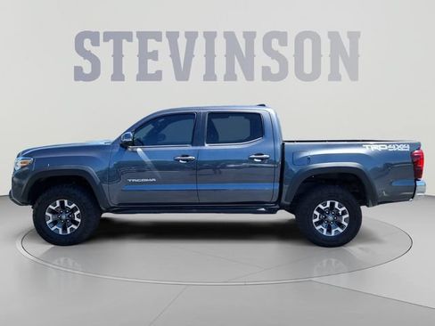 Used 2022 Toyota Tacoma TRD Off-Road AWD/4WD image 2