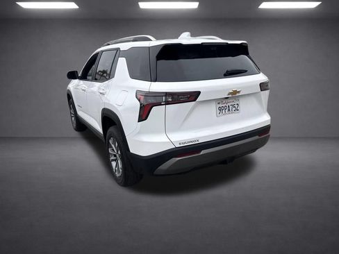Used 2025 Chevrolet Equinox LT w/ Convenience Package II FWD image 13