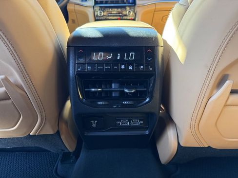 Used 2022 Jeep Grand Cherokee Summit image 36