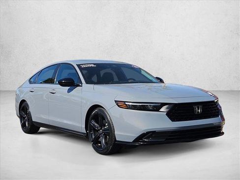 Used 2023 Honda Accord Sport image 3