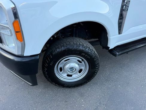 Used 2023 Ford F250 XL w/ FX4 Off-Road Package AWD/4WD image 16