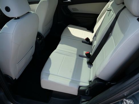 Used 2019 Volkswagen Tiguan SE w/ Panoramic Sunroof Package AWD/4WD image 19