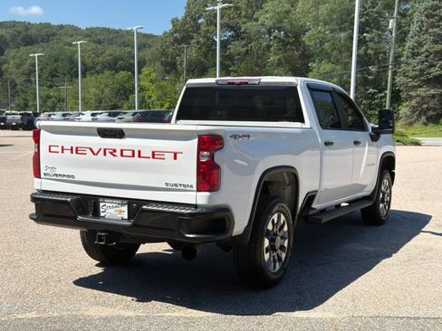 Certified 2022 Chevrolet Silverado 2500 Custom w/ Custom Value Package AWD/4WD image 7