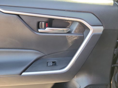 Used 2024 Toyota RAV4 XLE FWD image 12