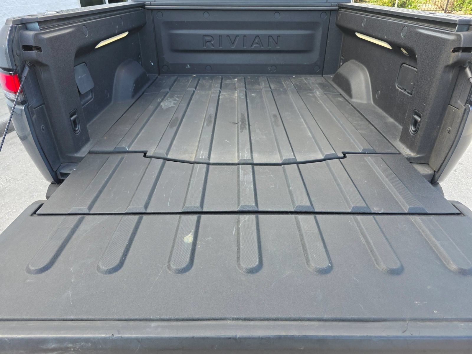Used 2022 Rivian R1T Launch Edition AWD/4WD image 38