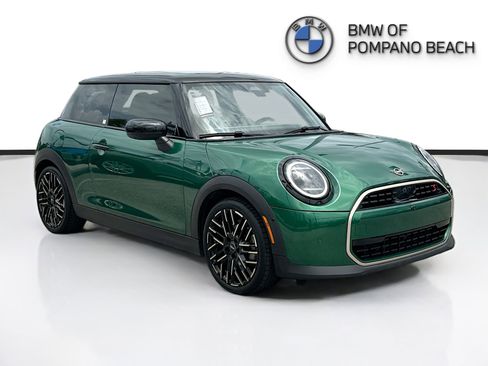 Used 2025 MINI Cooper S FWD image 1