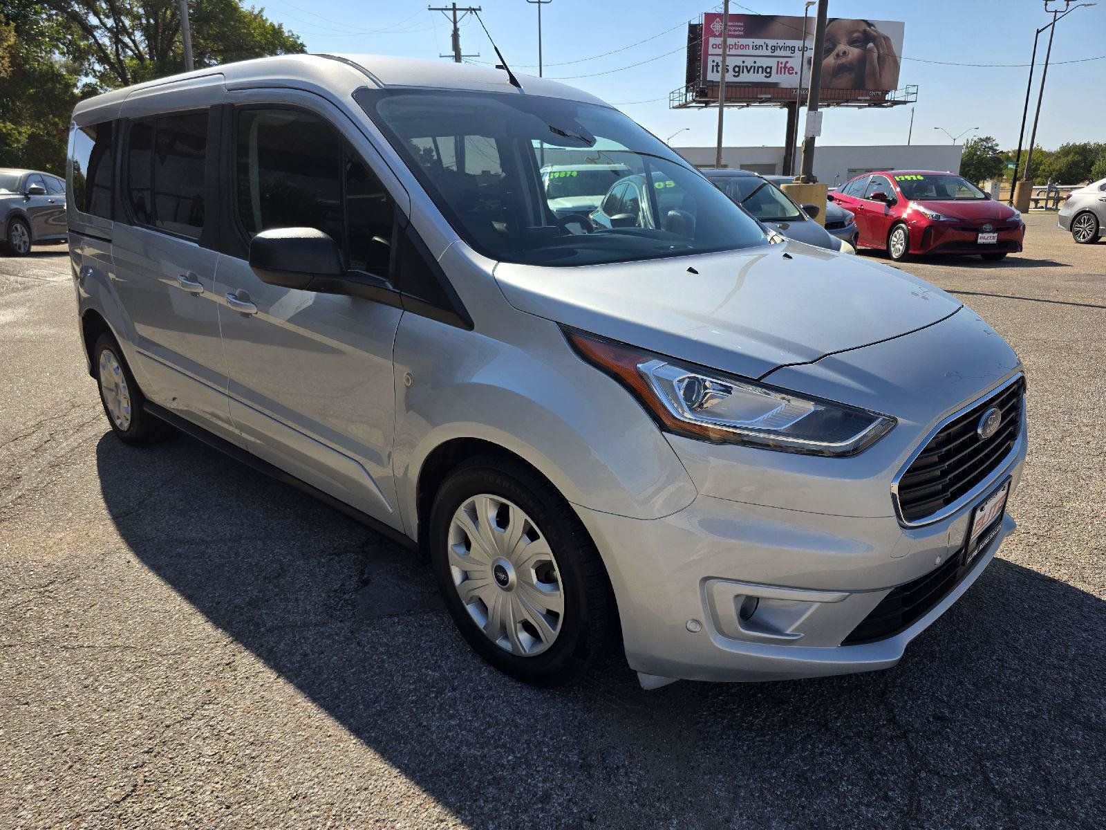 Used 2022 Ford Transit Connect XLT FWD image 3