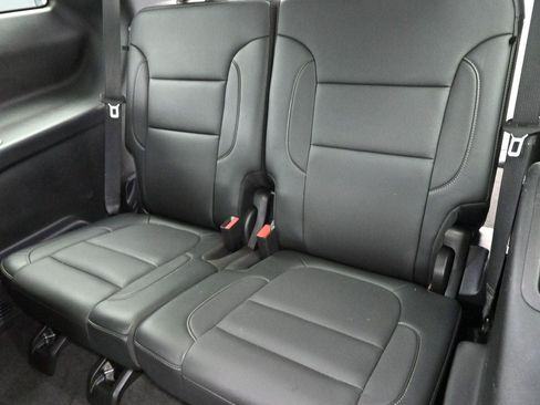 Used 2020 GMC Acadia SLT FWD image 32