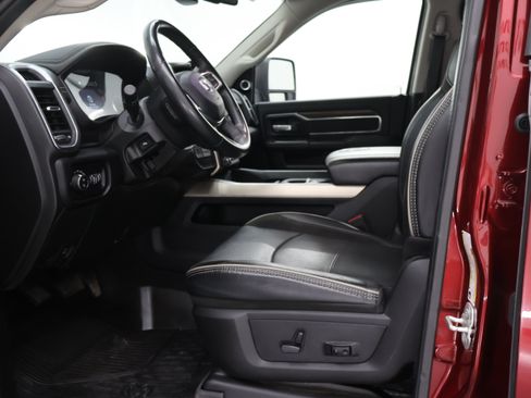 Used 2024 RAM 2500 Laramie AWD/4WD image 8