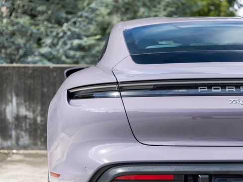 Used 2025 Porsche Taycan RWD image 21