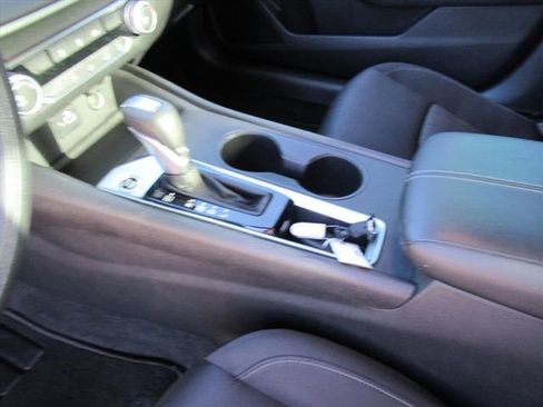 Used 2024 Nissan Altima 2.5 S image 17