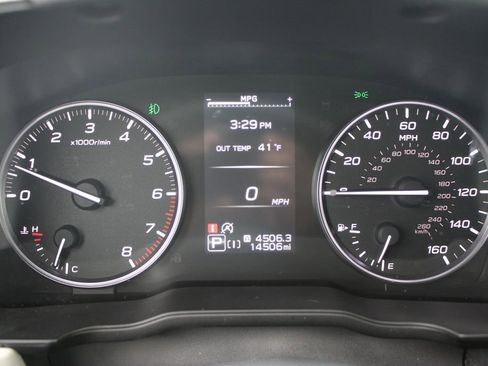 Used 2025 Subaru Forester Premium image 14