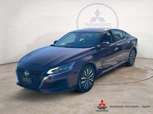 Used 2023 Nissan Altima 2.5 SV image 7