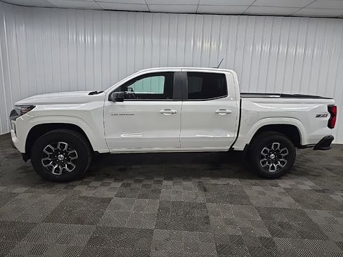 Used 2025 Chevrolet Colorado Z71 AWD/4WD image 5