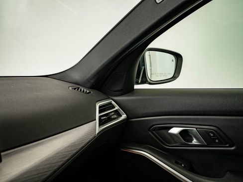 Used 2025 BMW 330i xDrive Sedan image 35