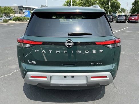 Used 2024 Nissan Pathfinder SL AWD/4WD image 4