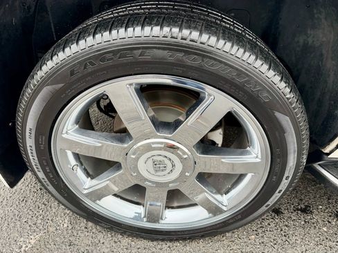 Used 2007 Cadillac Escalade Luxury w/ Information Package image 21