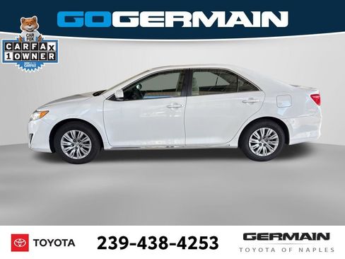 Used 2012 Toyota Camry LE image 2