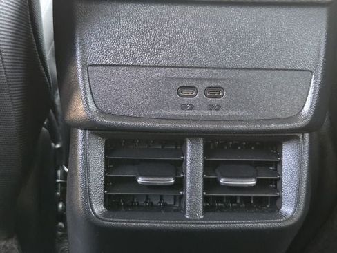 Used 2025 Chevrolet Equinox LT FWD image 11
