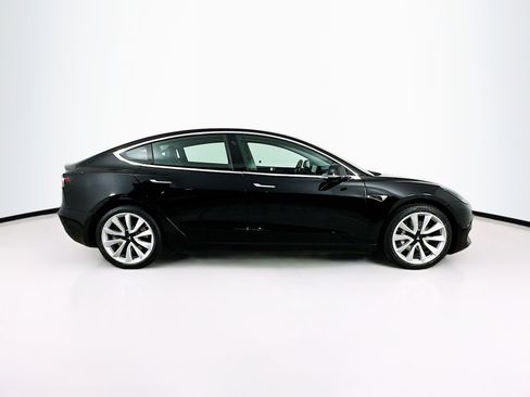 Used 2019 Tesla Model 3 Standard Range Plus image 10