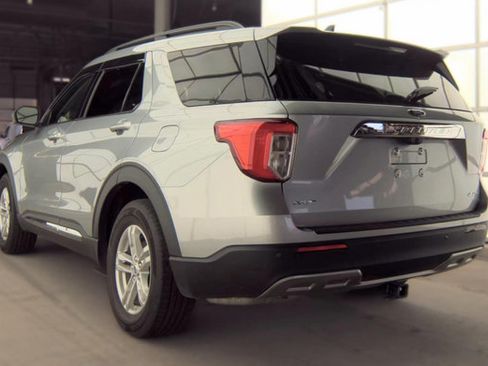 Used 2024 Ford Explorer XLT w/ Equipment Group 202A AWD/4WD image 10