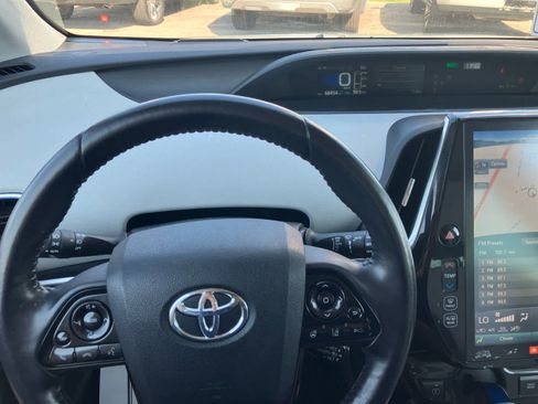 Used 2022 Toyota Prius Limited w/ Premium Convenience Package image 17