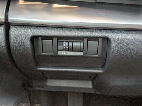 Used 2024 Subaru Impreza 2.0i AWD/4WD image 18
