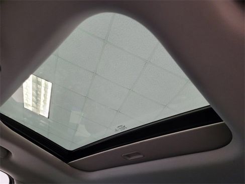 Used 2023 Jeep Grand Cherokee L Laredo image 18