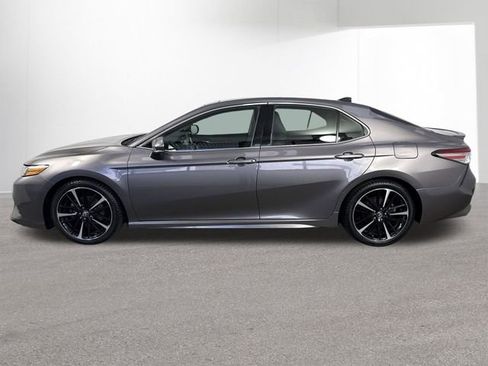 Used 2019 Toyota Camry XSE FWD image 30