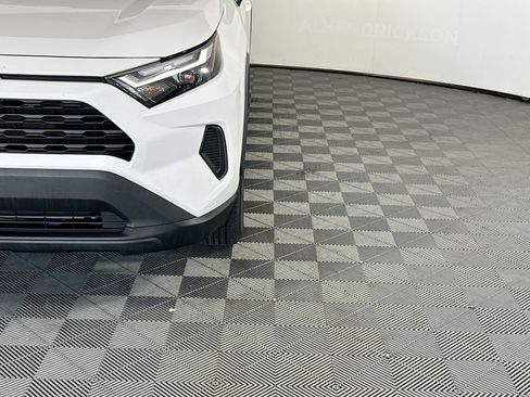 Used 2023 Toyota RAV4 LE FWD image 9