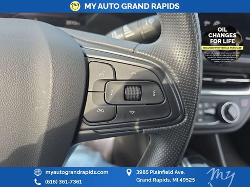 Used 2024 Buick Envista Preferred w/ Convenience II Package image 16