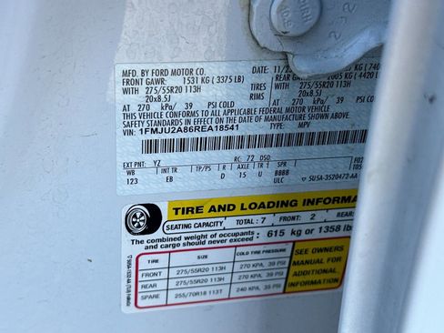 Used 2024 Ford Expedition Limited image 29