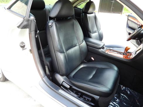 Used 2005 Lexus SC 430 Convertible RWD image 70