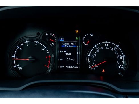 Used 2024 Toyota 4Runner SR5 Premium image 21