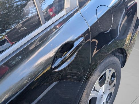 Used 2013 Honda Civic Hybrid image 18