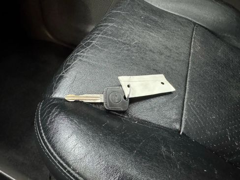 Used 2005 Mitsubishi Montero Limited image 20