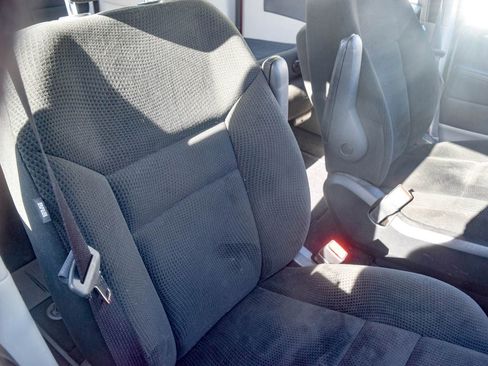 Used 2016 Dodge Grand Caravan American Value Package FWD image 9
