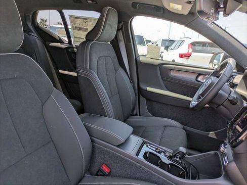 New 2026 Volvo XC40 B5 Ultra w/ Climate Package image 14