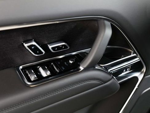 New 2025 Land Rover Range Rover SE AWD/4WD image 26
