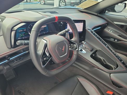 Used 2024 Chevrolet Corvette Stingray Premium Conv w/ Z51 Performance Package RWD image 12
